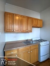 4831 N Damen Ave, Unit 215 in Chicago, IL - Foto de edificio - Building Photo