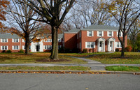 Arms Apartments in West Springfield, MA - Foto de edificio - Building Photo