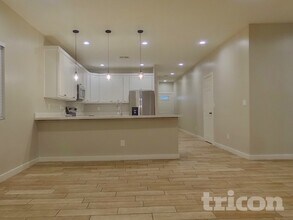 109 E Mountain View Dr in Avondale, AZ - Building Photo - Building Photo