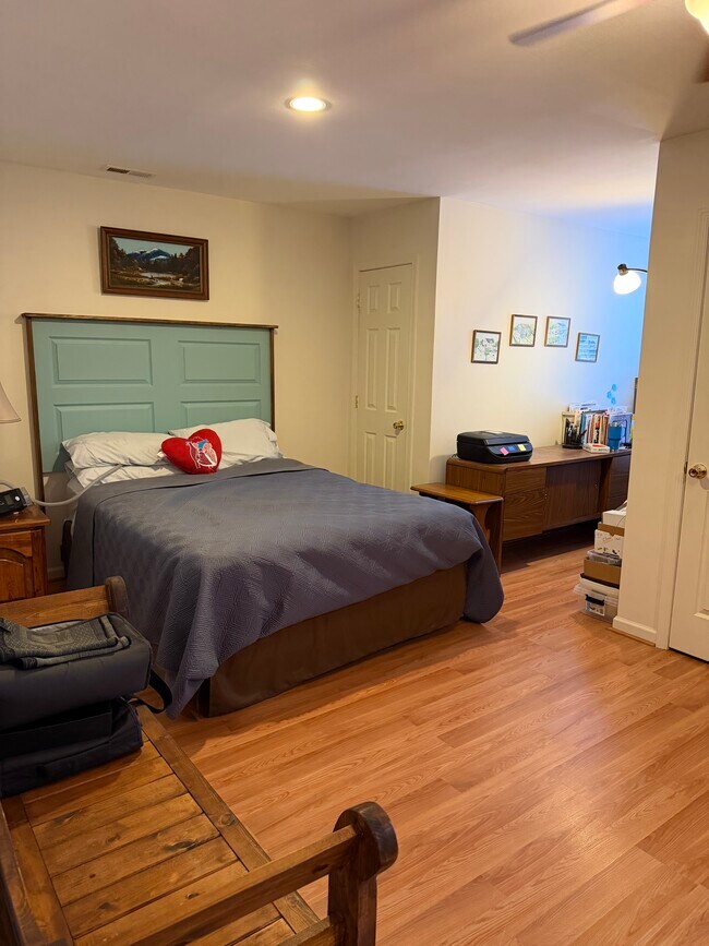 1 Osmond Way in Delanco, NJ - Foto de edificio - Building Photo