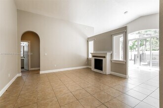 1695 NE 37th Pl in Homestead, FL - Building Photo - Building Photo