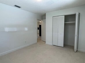 501 Azalea Ave in Fort Pierce, FL - Building Photo - Building Photo