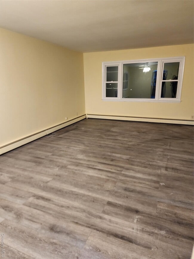 166 Hillcrest Rd in Mount Vernon, NY - Building Photo - Building Photo