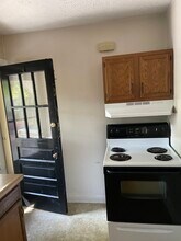 210 Browns Ln in Louisville, KY - Building Photo - Building Photo