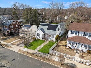57 Forest Lawn Ave in Stamford, CT - Building Photo - Building Photo