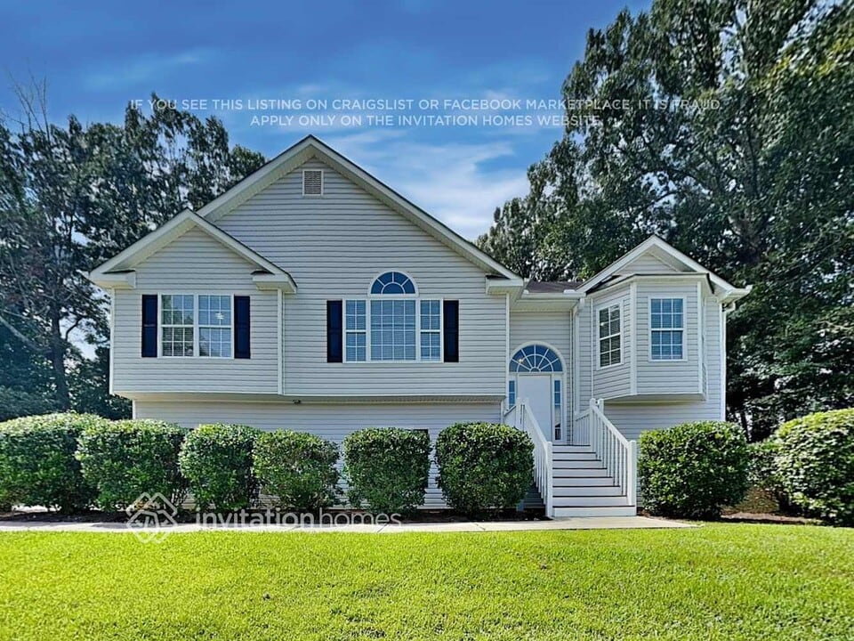 280 Northridge Ln in Dallas, GA - Building Photo