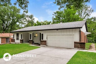 11443 Tobaggon Trl in Florissant, MO - Building Photo