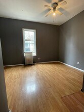 25 Bergen Ave in Jersey City, NJ - Foto de edificio - Building Photo