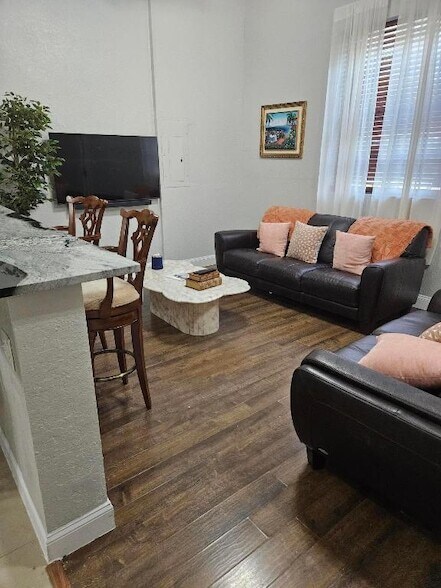 11334 81st Ct N, Unit Guest Cottage in West Palm Beach, FL - Building Photo - Building Photo