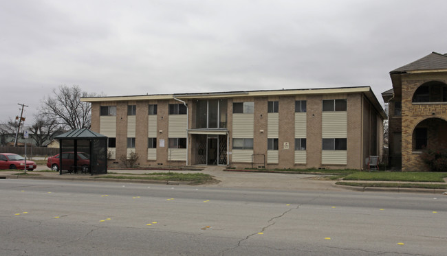 2701 Hemphill St in Fort Worth, TX - Foto de edificio - Building Photo