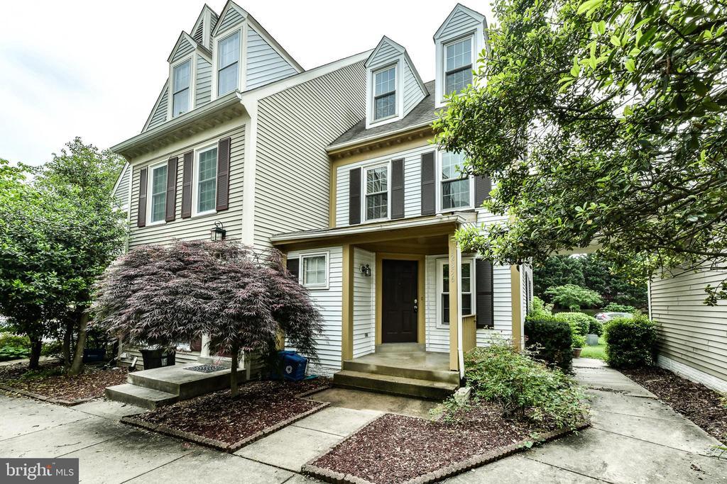 12856 Mill Brook Ct in Woodbridge, VA - Building Photo