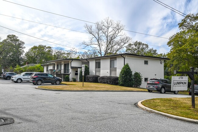 1794 S Lumpkin St, Unit 1 in Athens, GA - Foto de edificio - Building Photo