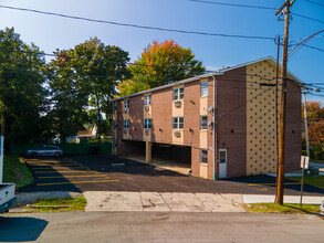 21 Davis Avenue in Bridgeport, CT - Foto de edificio - Primary Photo