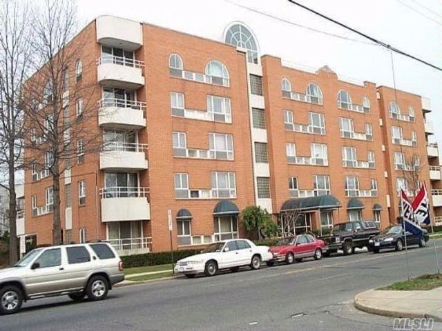 205 Mineola Blvd-Unit -2B in Mineola, NY - Building Photo - Building Photo
