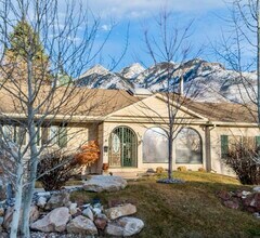7179 S 2825 E in Cottonwood Heights, UT - Building Photo - Building Photo