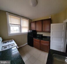 1107 Prince Edward St in Fredericksburg, VA - Foto de edificio - Building Photo