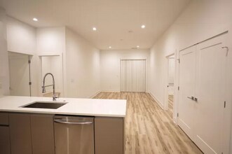 1155 Custer Ave SE, Unit 302 in Atlanta, GA - Building Photo - Building Photo