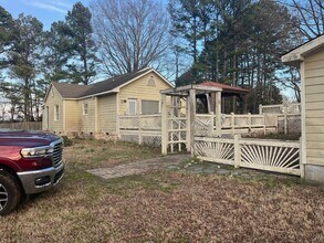 3038 Matthews-Indian Trail Rd in Matthews, NC - Building Photo - Building Photo