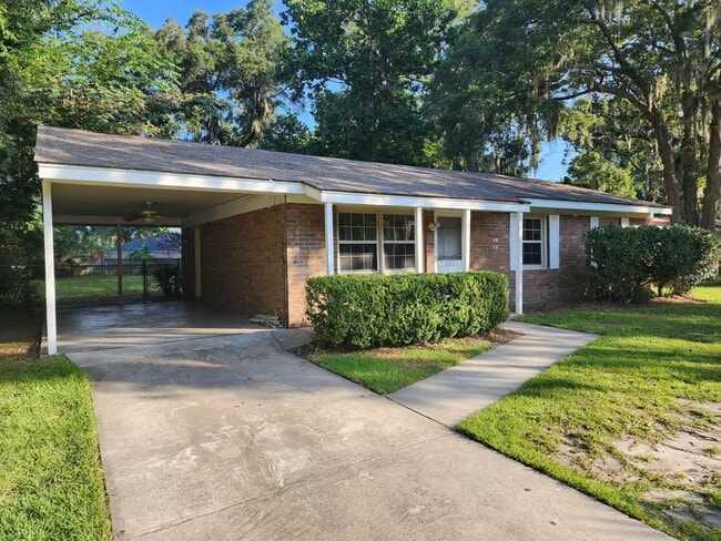 805 Walthour Rd in Savannah, GA - Building Photo - Building Photo