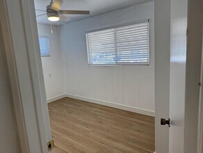 405 San Pablo Dr in Las Vegas, NV - Foto de edificio - Building Photo