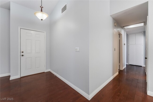 property at 5761 Cloverleaf Cir