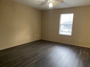 1716 N Ozark Ave in Springfield, MO - Building Photo - Building Photo