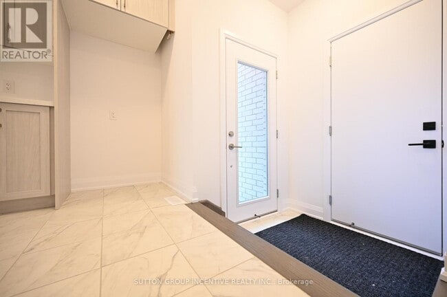 32 Winery Wy in Barrie, ON - Building Photo - Building Photo