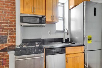 44 Avenue B in New York, NY - Building Photo - Building Photo