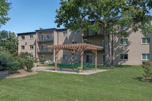 Sycamores Terrace Apartments