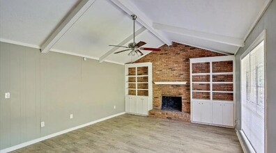 2128 Thousand Oaks Dr in Jackson, MS - Building Photo - Building Photo