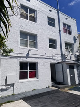 Laroche Apartments in Miami, FL - Building Photo - Building Photo