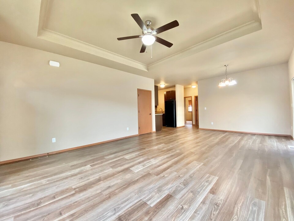 3102 Swan Ave-Unit -#2 in Yakima, WA - Building Photo