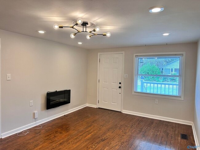 1508 Mckinley Ave NE in Huntsville, AL - Foto de edificio - Building Photo