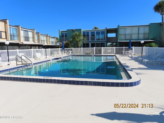 5500 Ocean Shore Blvd in Ormond Beach, FL - Foto de edificio - Building Photo
