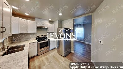 1206 W Nob Hill Blvd in Yakima, WA - Building Photo - Building Photo