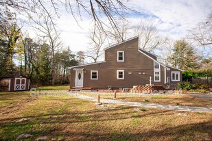 90 Clubhouse Rd in Pemberton Township, NJ - Building Photo