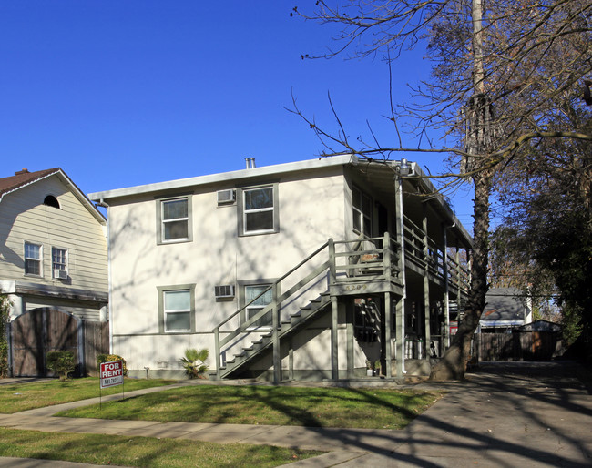 5209 22nd Ave in Sacramento, CA - Foto de edificio - Building Photo