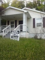 2453 Cecil Ave in Knoxville, TN - Building Photo