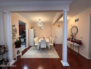 112 Regency Ct in Morganville, NJ - Building Photo - Building Photo