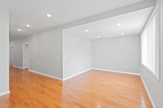 164 Avenue B in Bayonne, NJ - Building Photo - Building Photo