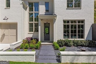 3290 Dunlop Ct in Atlanta, GA - Building Photo - Building Photo