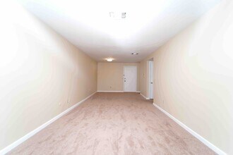 176 Maple Ave, Unit 3-34 in Rutland, MA - Foto de edificio - Building Photo