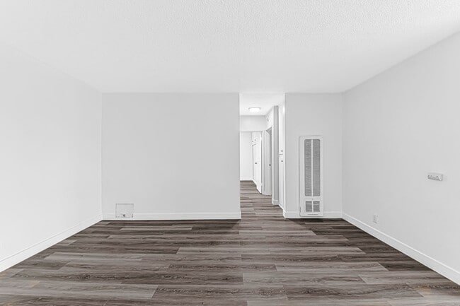 210 E 29th St, Unit 19 in Long Beach, CA - Foto de edificio - Building Photo