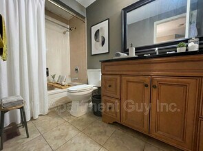 499 Beechwood Dr in Waterloo, ON - Building Photo - Building Photo