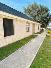 1310 Acme Ln-Unit -1 in Edinburg, TX - Building Photo - Building Photo