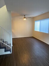 14218 Victory Blvd, Unit 105 in Los Angeles, CA - Building Photo - Building Photo