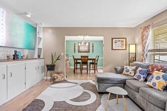 2442 Duncan Dr in Niceville, FL - Building Photo - Building Photo