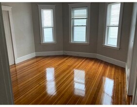 56 Church St-Unit -2 in Boston, MA - Building Photo - Building Photo