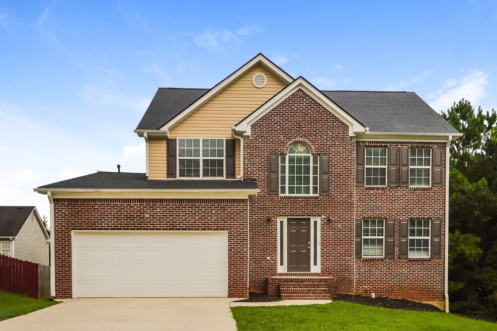 213 Siesta Key Ct in Locust Grove, GA - Building Photo