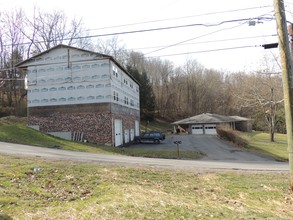 1448 Van Voorhis Rd in Morgantown, WV - Building Photo - Building Photo